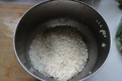 Make Peach pea rice step 1