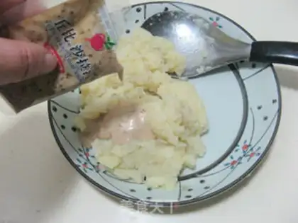 Make Black pepper salmon mashed potatoes step 4