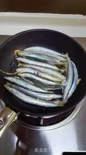 Make Fried pasta fish step 2