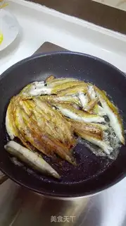 Make Fried pasta fish step 3
