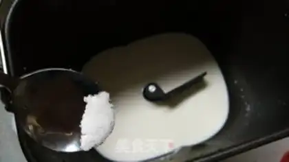 Make Amish white toast step 1