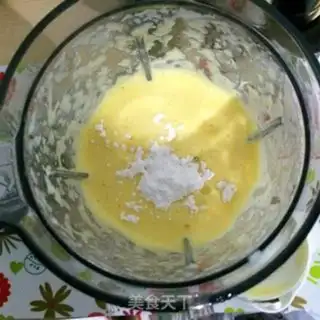 Make Mango milkshake step 3