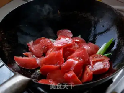Make Tomato fried eggs step 4