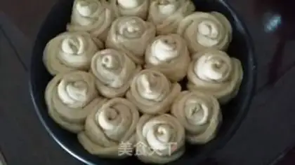 Make Rose bread step 5