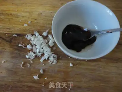 Make Seafood sauce fried fishballs step 2
