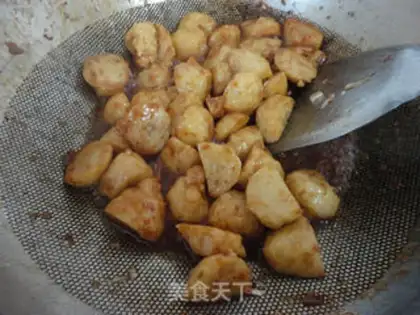 Make Seafood sauce fried fishballs step 6