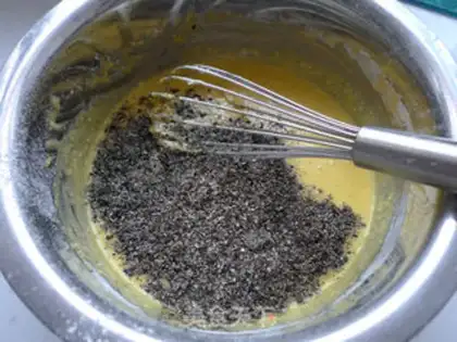 Make Black sesame ricin cake step 1