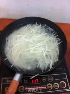 Make Cucumber tomato noodles step 0
