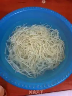 Make Cucumber tomato noodles step 2
