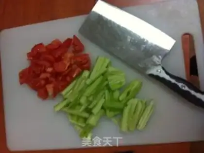 Make Cucumber tomato noodles step 5