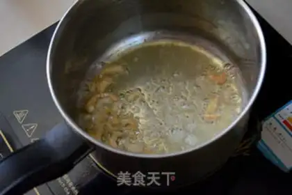 Make Crab-flavored mushrooms step 1
