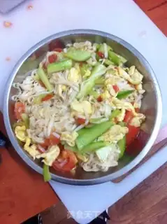 Make Cucumber tomato noodles step 10
