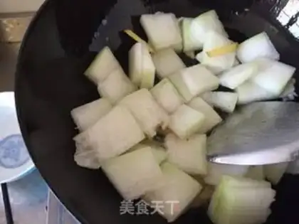 Make Shrimp peeled melons step 2