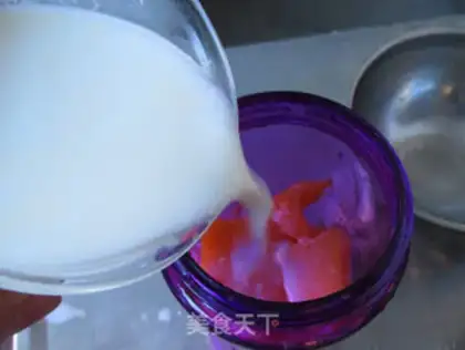 Make Mango milkshake step 3