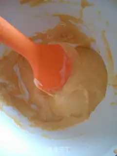 Make Tomato sauce twirl cake step 5