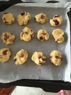 Make walnut cranberry scone step 2