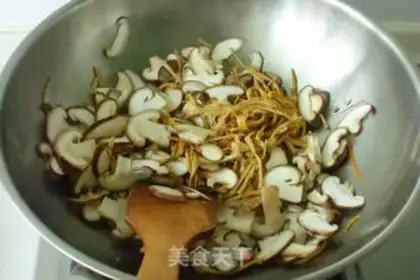 Make Crystal Spring Roll step 1