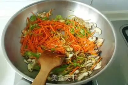 Make Crystal Spring Roll step 2