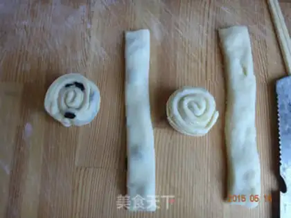 Make Coconut buns step 9