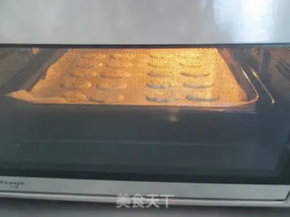 Make Black-sesame-protein pretzels step 8