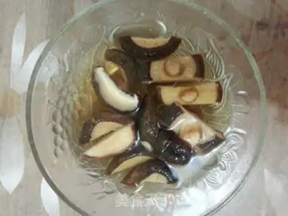 Make Peanut pig feet step 6