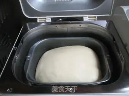 Make Top cream toast step 1