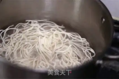 Make Shrimp noodles step 3