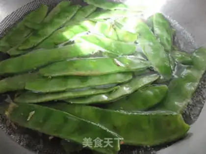 Make Pork ears, bean horns step 0