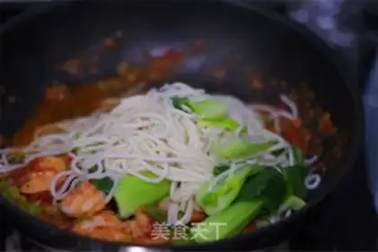 Make Shrimp noodles step 5