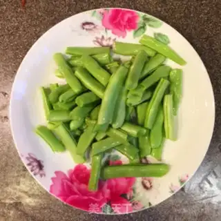 Make ♪ Plumsy beans ♪ step 1