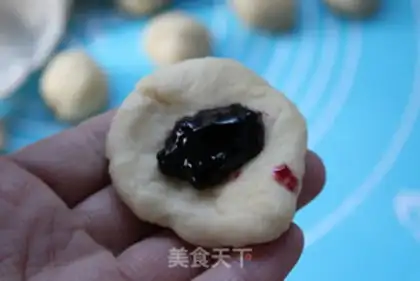 Make Blueberry croissants step 8