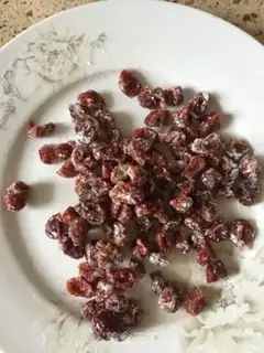 Make Cranberry rose cake step 1