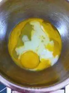 Make A lady cake step 3