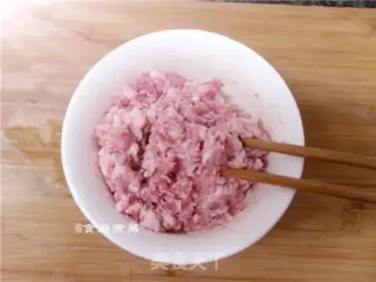 Make Salted egg meatloaf step 1