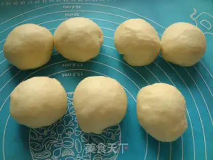Make Flower bread step 1