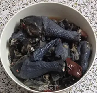 Make A chicken soup with a moth step 0