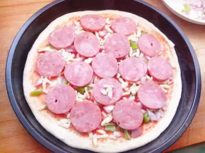 Make Delicious Mexican pizza step 9