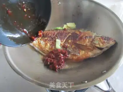 Make Bean petals burn the fish step 5