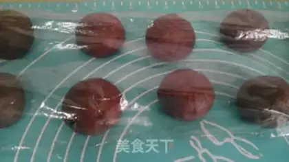 Make Chocolate sweetheart step 6