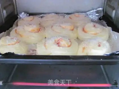 Make Tomato coconut rolls step 12