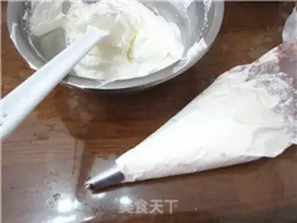 Make Butter fruit birthday cake step 5