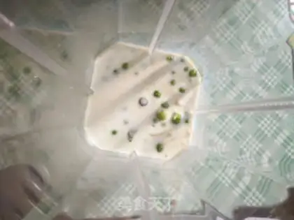 Make Peas cheese soup step 2
