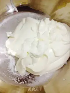 Make The durian mango cake step 2