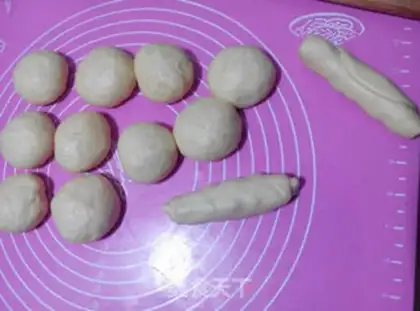 Make Flower bread step 1
