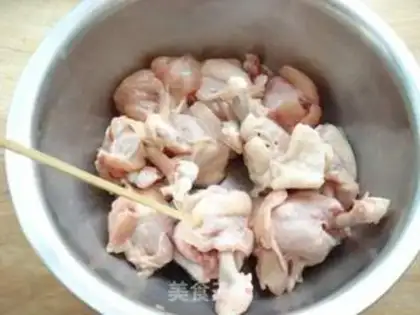 Make Black pepper chicken hammer step 2