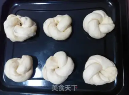 Make Flower bread step 3