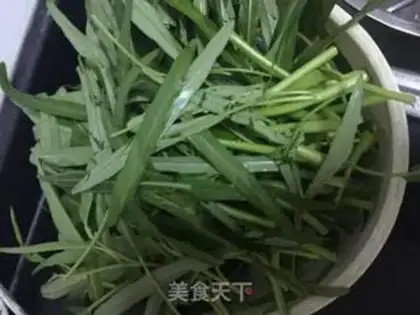 Make Garlic cabbage step 0