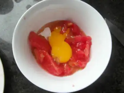 Make Tomato fried eggs step 3