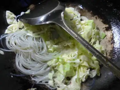 Make Pizza onions step 2