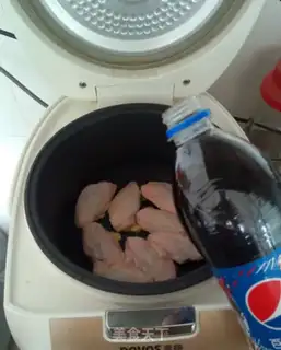 Make ♪ Taste the Coke chicken wings ♪ step 3